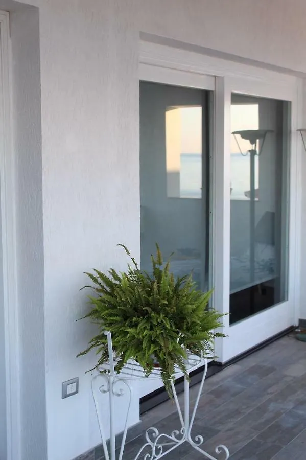 Home Holiday Punta Piccola بورتو إمبيدوكْلي 0*,