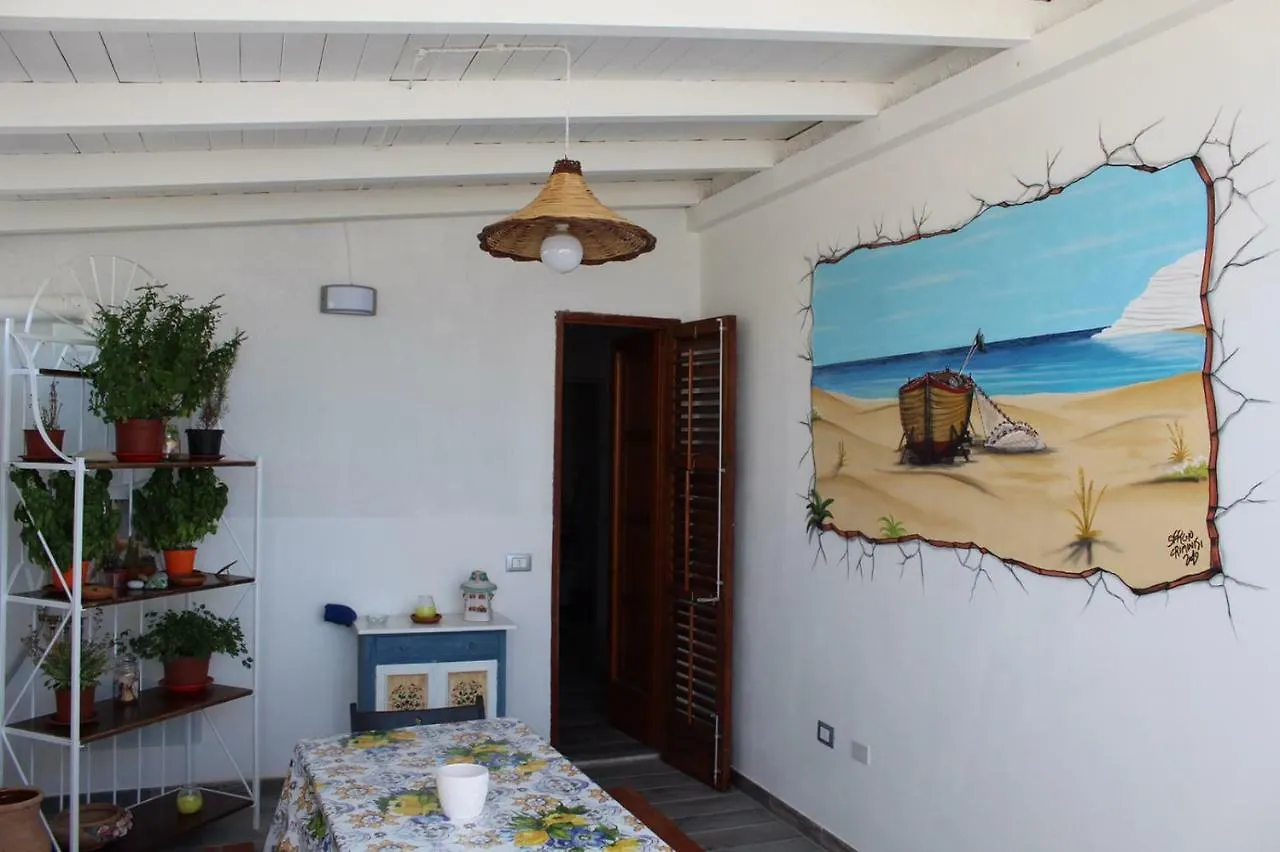 Home Holiday Punta Piccola بورتو إمبيدوكْلي بيت للعطل
