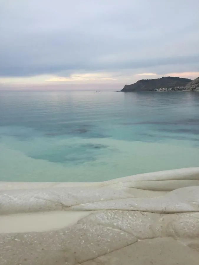 Home Holiday Punta Piccola بورتو إمبيدوكْلي بيت للعطل